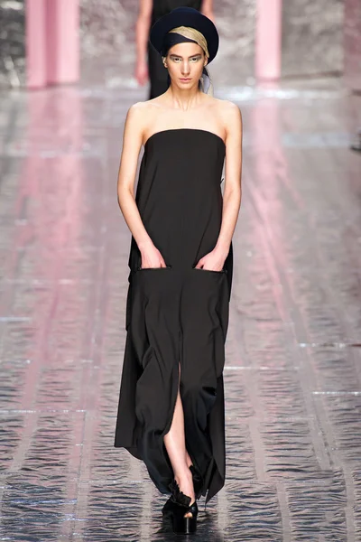 Look 2